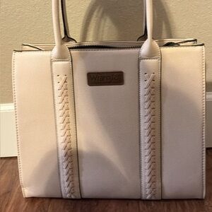 Wrangler Elegant Cream Tote with Stitch Detail